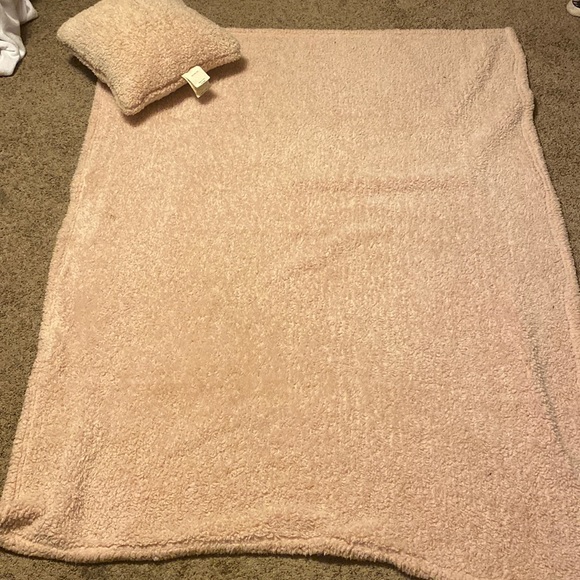 unknown Bedding Throw Blanket Matching Pillow Poshmark